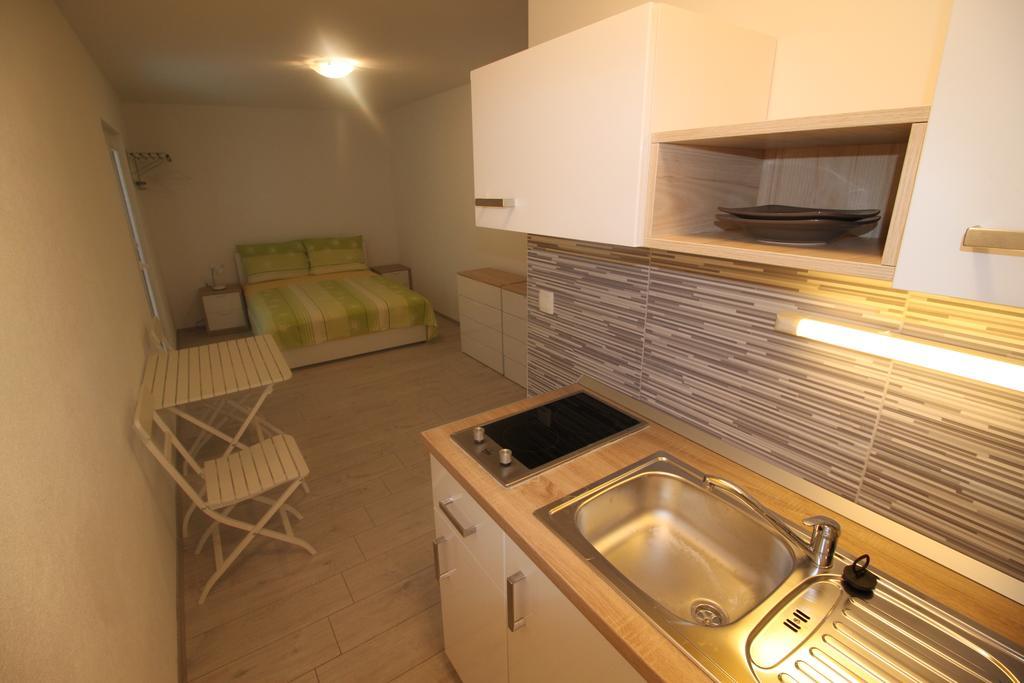 Apartma Marinko *